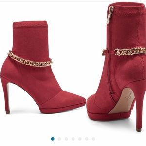 Jessica Simpson
Valyn 4 Bootie